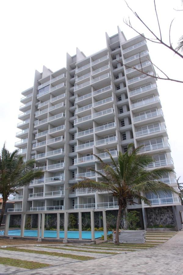 Appartement Aqua Vista à Uswetakeiyawa Extérieur photo