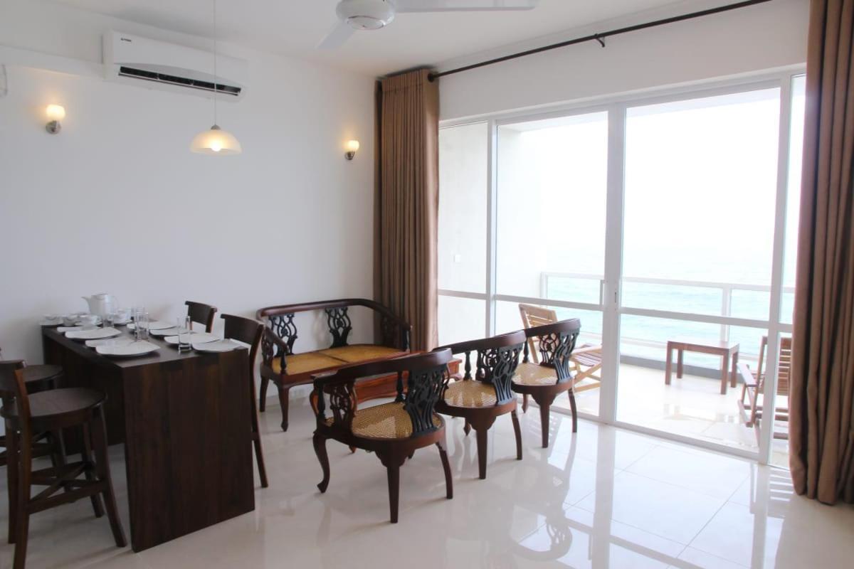 Appartement Aqua Vista à Uswetakeiyawa Extérieur photo