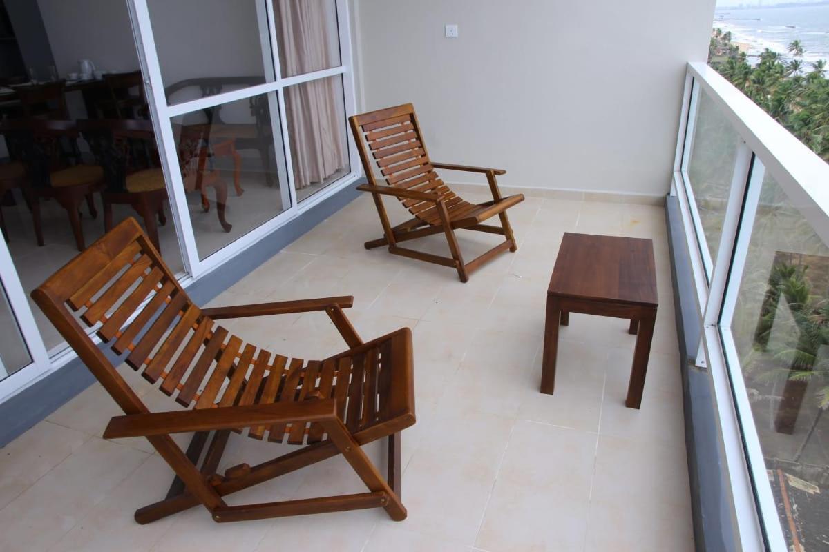 Appartement Aqua Vista à Uswetakeiyawa Extérieur photo