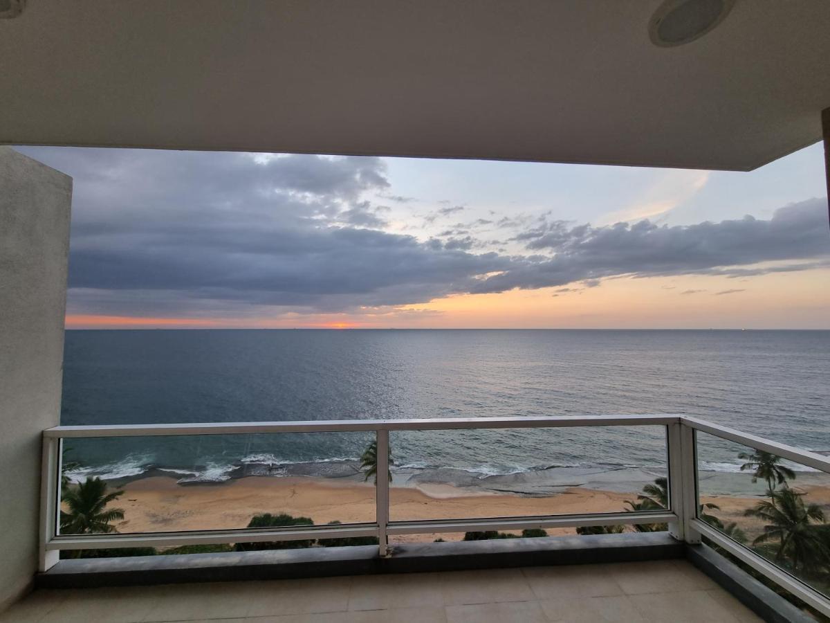 Appartement Aqua Vista à Uswetakeiyawa Extérieur photo